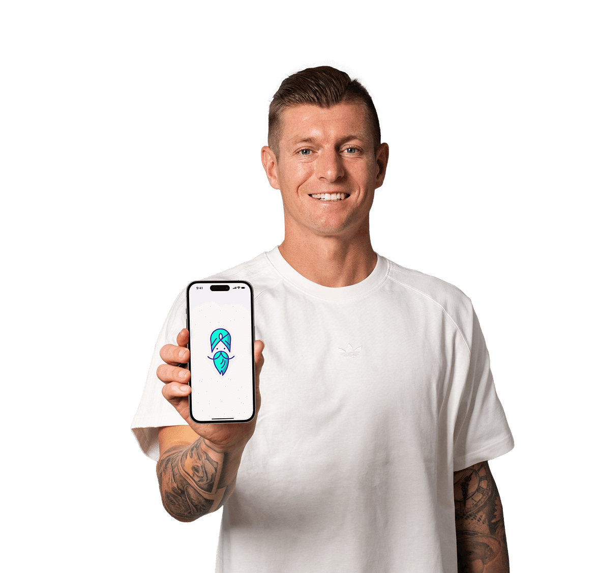 Toni Kroos mit Smartphone
